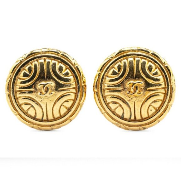 CHANEL CC Logos Round Vintage Clip-On Earrings Gold Tone Auth w/Box #7701 - Picture 1 of 4